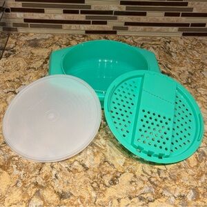 Vintage Tupperware Jadeite Grate and Store Set with Storage Bowl and Lid 786-7